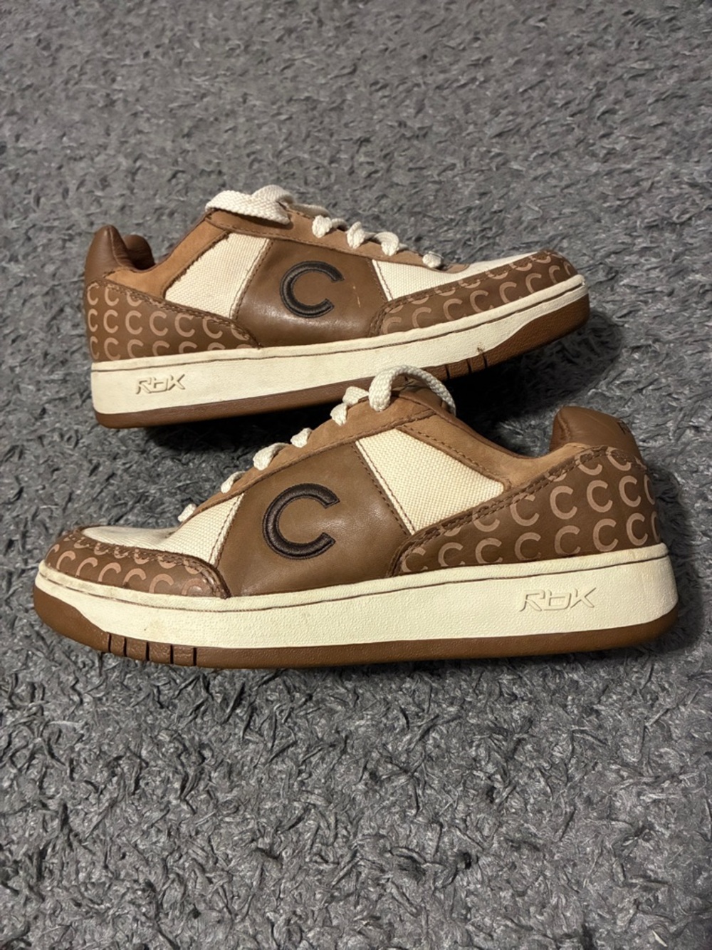 Vintage Reebok Chicago cubs sneakers